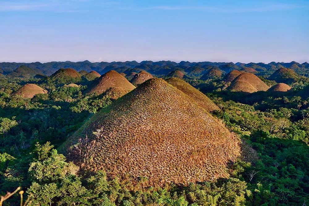 шоколадные холмы